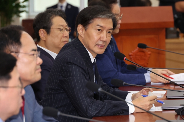 Cho Kuk, the chief of the minor Rebuilding Korea Party (Yonhap)