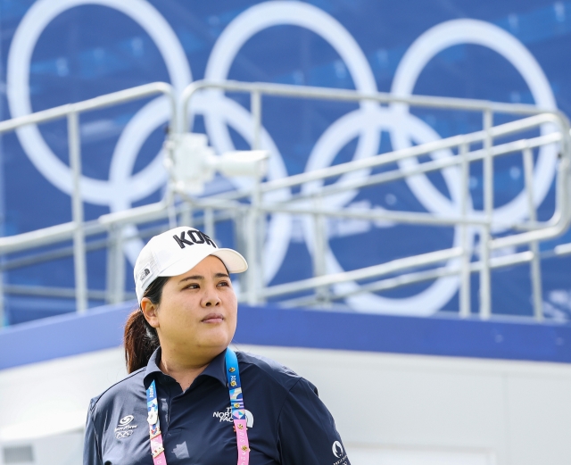 South Korean golfer Park In-bee looks on during the final round of the men's golf tournament at the Paris Olympics at Le Golf National in Guyancourt, France, Sunday. (Yonhap)