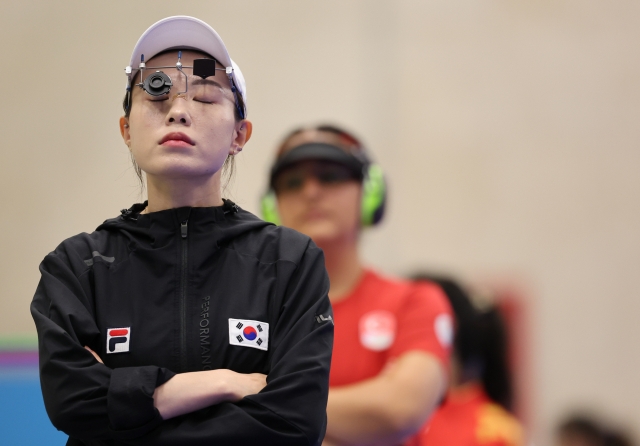 Kim Ye-ji takes a deep breathe during the women's 10-meter air pistol competition at the Paris 2024 Olympics, July 28. (Joint Press Corps)