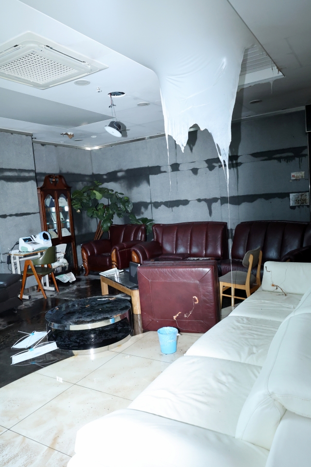 The reception area of the dental clinic in Gwangju where an explosion occurred Thursday (Yonhap)