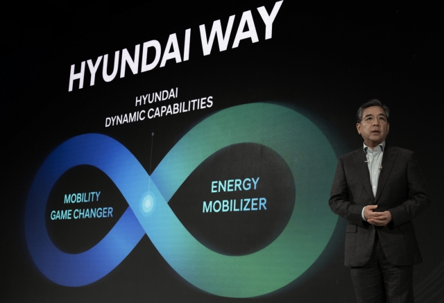 Hyundai Motor Company President and CEO Chang Jae-hoon introduces the 10-year 