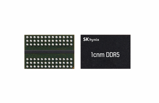 SK hynix's 16 gigabyte DDR5 chip using the sixth generation of the 10 nanometer chipmaking technology (SK hynix)