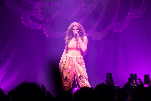 Tori Kelly performs during her first concert in Korea held at Seoul, Tuesday. (Live Nation Korea)