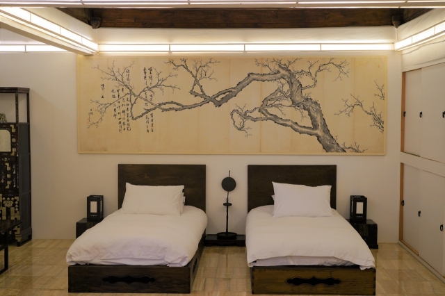 Interior of a Rakkojae Hahoe Hanok Hotel room (Lee Si-jin/The Korea Herald)