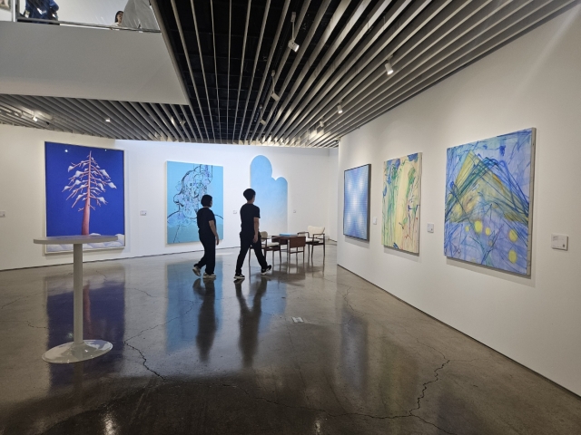 An installation view of Philips Auction''s “Azure Horizons: A Journey Through Blue” at Songwon Art Center (Park Yuna/The Korea Herald)