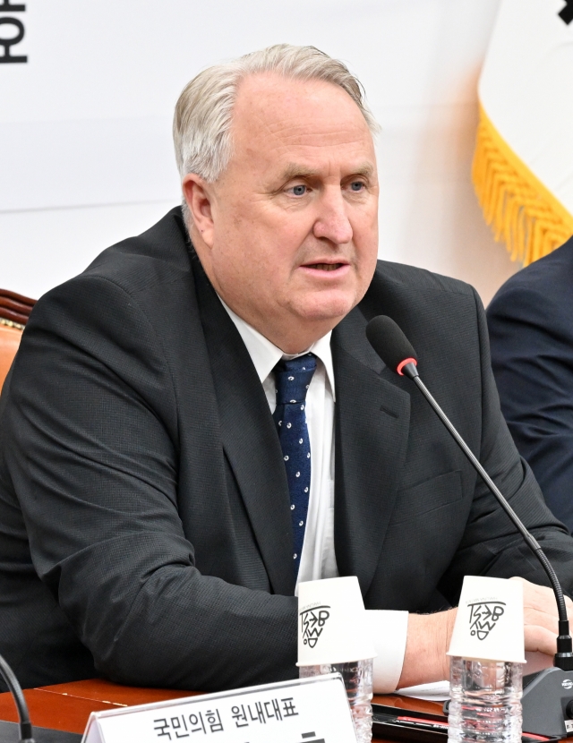 Rep. Ihn Yohan of the ruling People Power Party speaks during a meeting of the party’s health care reform committee on June 17. (Im Se-jun/The Korea Herald)