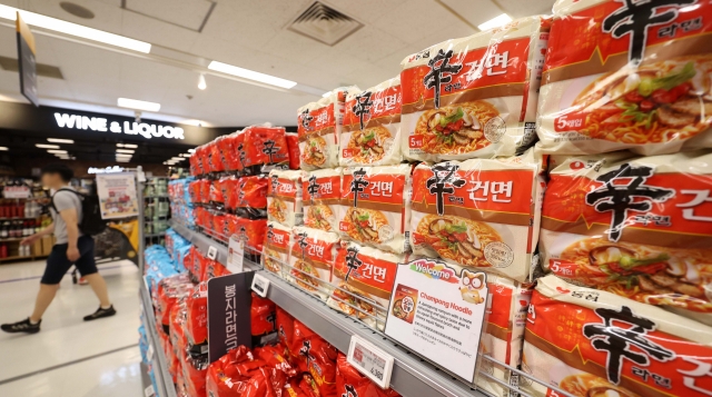 Various ramyeon brands on display at a major supermarket in Seoul on Wednesday. (Newsis)