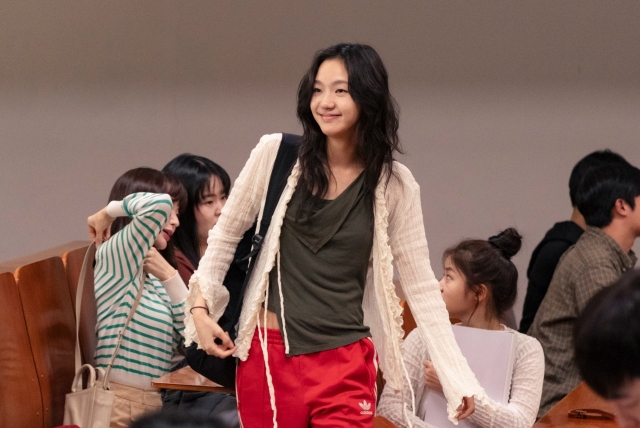 Kim Go-eun plays Jae-hee in “Love in the Big City.” (Plus M)