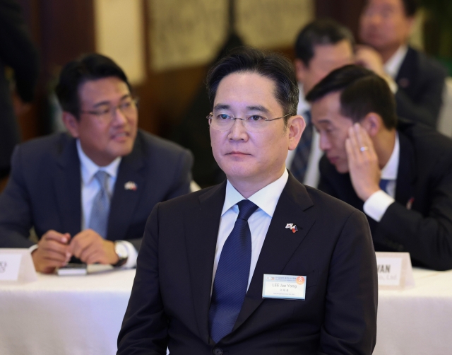 Samsung Electronics Chairman Lee Jae-yong attends Korea-Philippines Business Forum at a hotel in Manila, Philippines, Monday. (Yonhap)