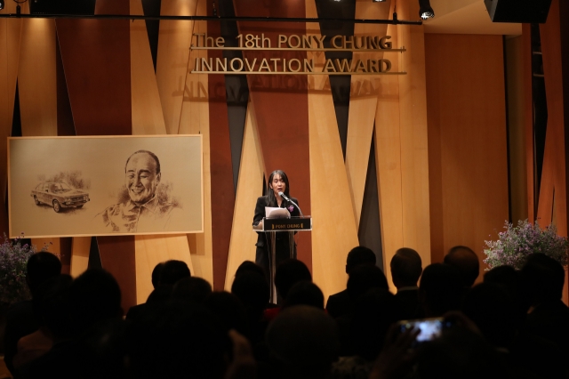 Nobel laureate Han Kang attends the Pony Chung Innovation Award ceremony at Pony Chung Hall in Seoul’s Gangnam district on Thursday. It was Han's first public appearance since her Nobel Prize win in Literature. (Joint Press Corps)