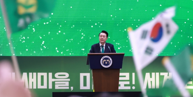 President Yoon Suk Yeol attends the 2024 National Saemaeul Leaders' Conference at Kintex in Goyang, Gyeonggi Province Tuesday. (Yonhap)