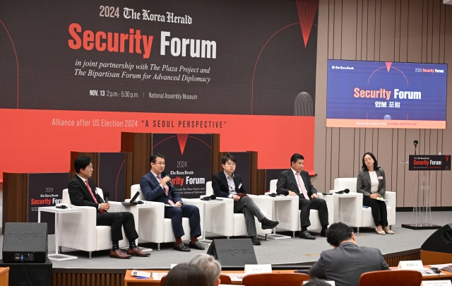 Cho Seong-dae (second from left), director of trade studies and cooperation at KITA, speaks during the second session of the Korea Herald Security Forum 2024, held at the National Assembly Museum in Seoul, Wednesday. (Lee Sang-sub/ The Korea Herald)