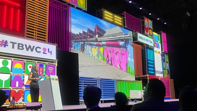 Majora Carter, a real estate developer and urban revitalization strategist from the South Bronx, delivers a speech on Nov. 5 at the Smart City Expo World Congress. (Lee Jaeeun / The Korea Herald)