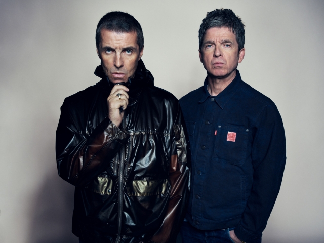 Liam Gallagher (left) and Noel Gallagher (Live Nation Korea)