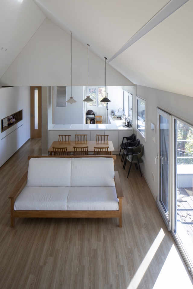 An interior view of one of the units of Ganghwa House Complex on Ganghwado, Incheon (Provided by Interkerd Architects)