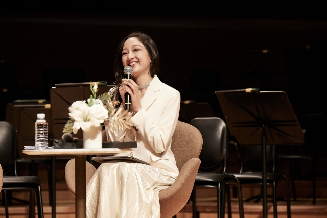 Cellist Choi Ha-young speaks during a press conference at Lotte Concert Hall in Jamsil, Seoul on Thursday. (Lotte Concert Hall)