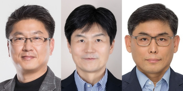 (From left) Samsung Electronics' new foundry chief Han Jin-man, the chip devision's chief technology officer Nam Seok-woo and strategic chief Kim Yong-kwan (Samsung Electronics)