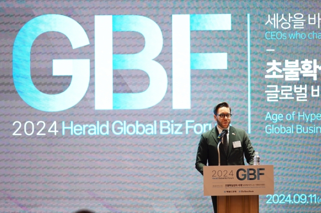 Serbian Ambassador to South Korea Nemanja Grbic speaks at the Global Biz Forum hosted by The Korea Herald at the Ambassador Seoul -- a Pullman Hotel Wednesday. (The Korea Herald)