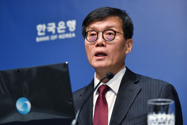 BOK Gov. Rhee Chang-yong speaks at a press conference held at the central bank's headquarters in Seoul, Thursday. (Yonhap)