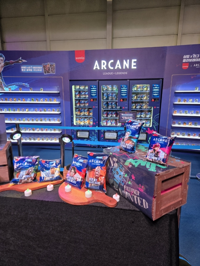 Samlip's Arcane breads are displayed at Arcane Fanfest. (Lee Si-jin/The Korea Herald)