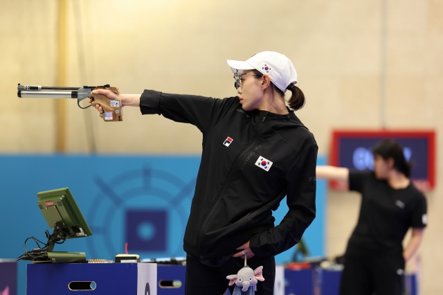 Kim Ye-ji of Team Republic of Korea shoots during the Women's 10m Air Pistol Final on day two of the Olympic Games Paris 2024 on July 28 in Chateauroux, France. (Getty Images)