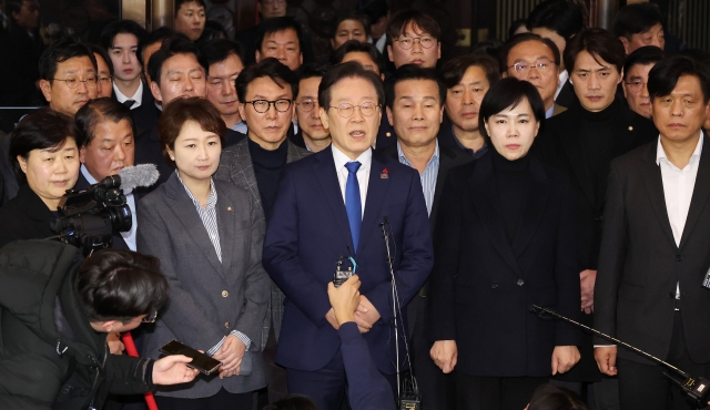 Democratic Party leader Lee Jae-myung speaks at the National Assembly shortly after the parliamente voted to revoke an emergency martial law declared by President Yoon Suk Yeol on Wednesday. (Yonhap)