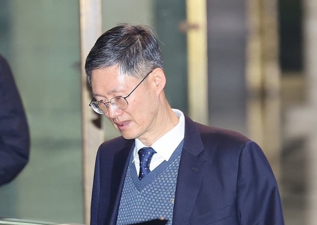 Acting Constitutional Court President Moon Hyung-bae. Yonhap