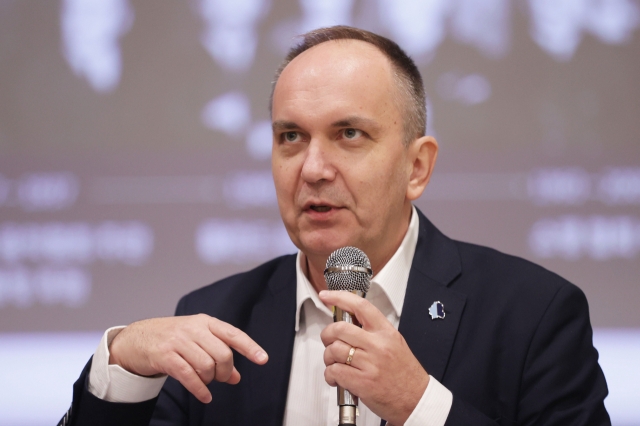 Artur Szklener, director of the Polish National Fryderyk Chopin Institute, speaks during a press conference on Nov. 27 in Seoul. (Yonhap)