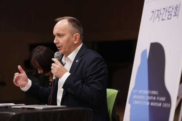 Artur Szklener, director of the Polish National Fryderyk Chopin Institute, speaks during a press conference on Nov. 27 in Seoul. (Yonhap)