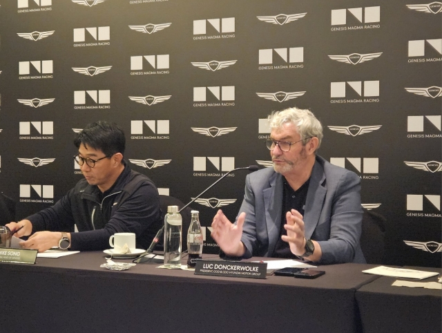 Luc Donckerwolke (right), chief creative officer of Hyundai Motor Group and Genesis, speaks at a press conference at the Kempinski The Boulevard Hotel in Dubai, UAE, on Thursday (local time). (Seo Jae-geun/The Herald Business)