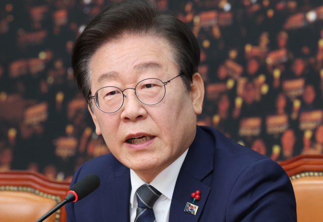 Opposition leader Rep. Lee Jae-myung speaks during a press conference held at the National Assembly on Saturday. (Yonhap)