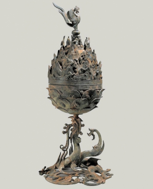 Baekje Gilt-bronze Incense Burner. (Buyeo National Museum)