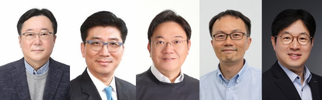 (From left) Hyundai Motor Company Executive Vice Presidents Lee Seung-jo, Koo Za-yong, Kim Chang-hwan and Han Dong-hee, and Kia Executive Vice President Lee Tae-hun. (Hyundai Motor Group)