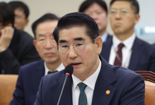 Former Defense Minister Kim Yong-hyung speaks at the National Assembly Nov. 28, 2024. (Yonhap)