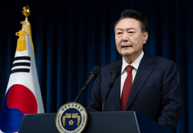 President Yoon Suk Yeol delivers a national address, in this Dec. 7. (Yonhap)