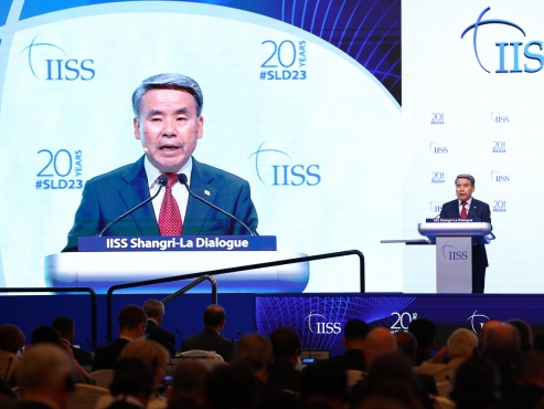 S. Korean defense chief openly criticizes China, Russia for neglecting NK illegal acts