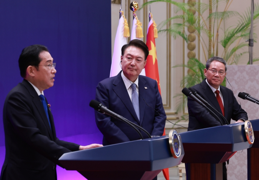 Leaders agree to revive 3-way cooperation, reaffirm security