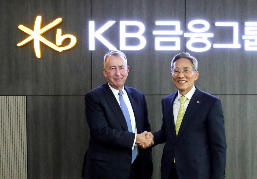KB, Jefferies chiefs talk cooperation in global investment banking