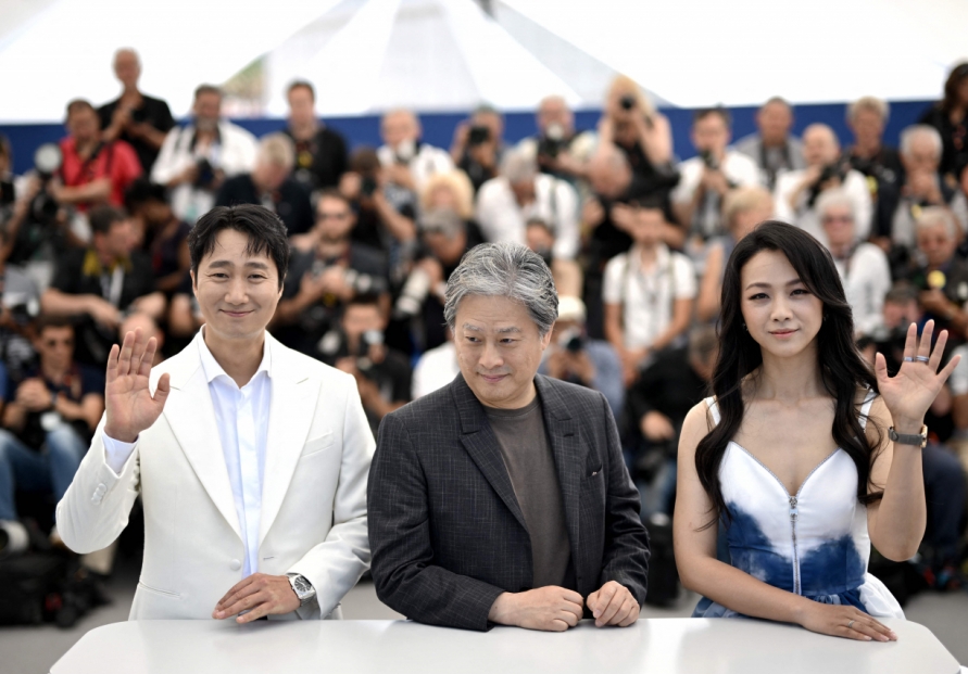 Park Chan-wook's 'Decision to Leave' draws favorable media reviews at Cannes