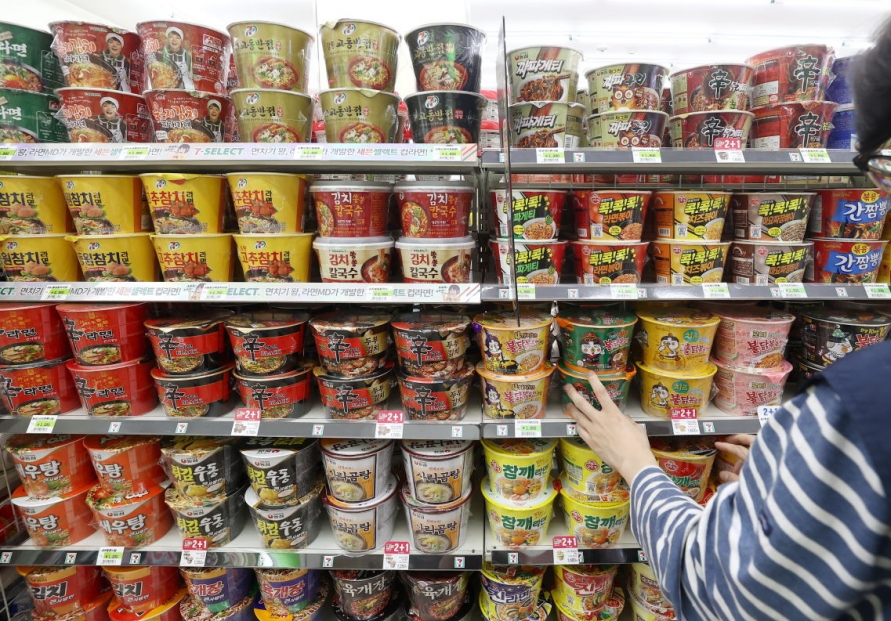 Vietnam outpaces S. Korea in instant noodle consumption