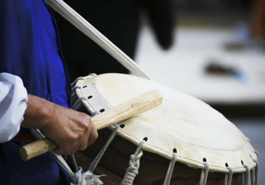 Overseas Koreans Foundation provides traditional instruments, costumes