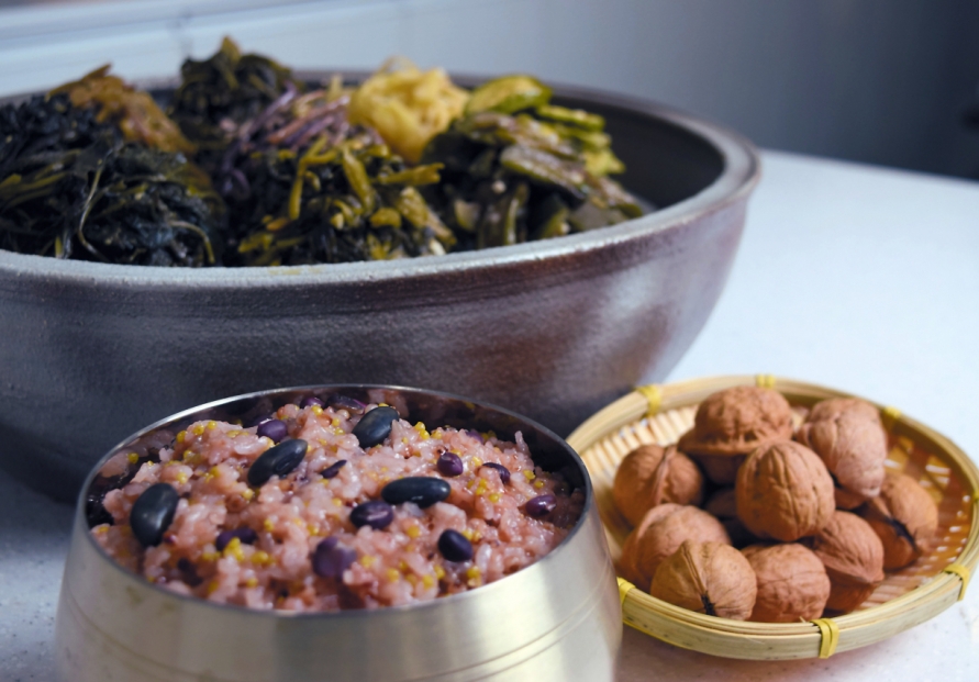Nourishing traditions for Jeongwol Daeboreum