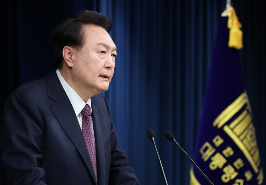 Yoon apologizes for Busan's Expo bid failure; Mayor open to 2035 rebid