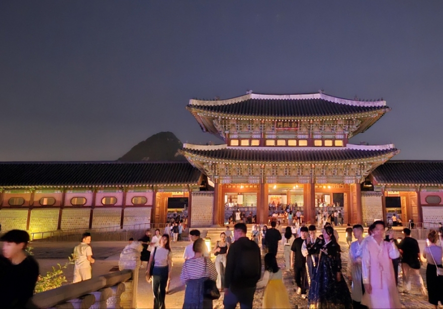Reservations for Gyeongbokgung night tours to open April 30