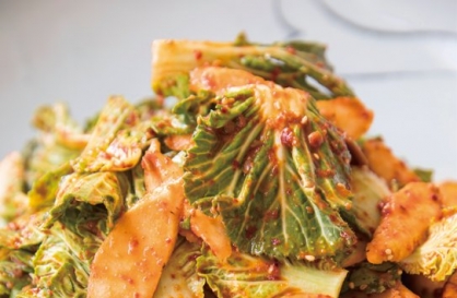 [Temple to Table] Sweet taste of food in spring: Fresh kimchi with bomdong and deodeok in doenjang sauce