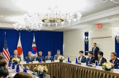 Blinken highlights importance of trilateral cooperation with S. Korea, Japan