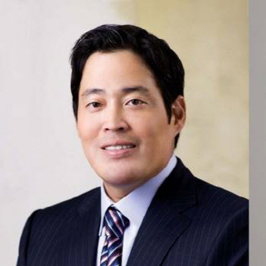 Sibling leadership made official in Shinsegae Group revamp