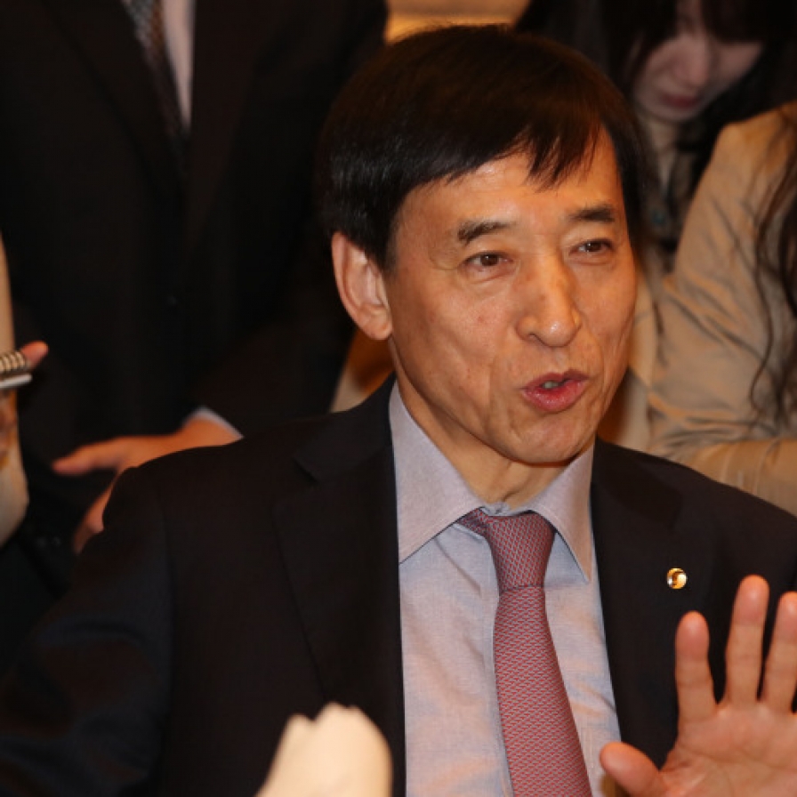 Service-led jobs should revive consumption: BOK chief