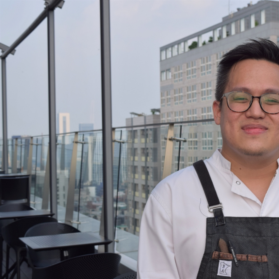 [Herald Interview] Singaporean chef cooks up Japanese European cuisine with Korean flair