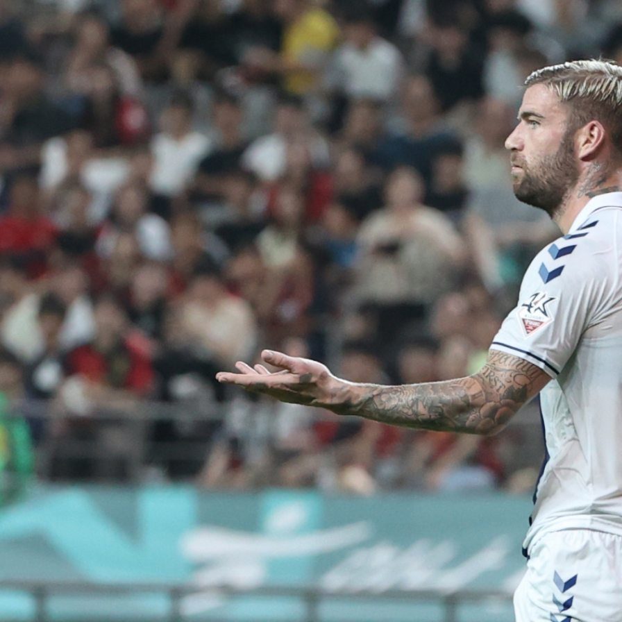 K League suspends Suwon FC forward Lars Veldwijk for 15 matches over DUI charge